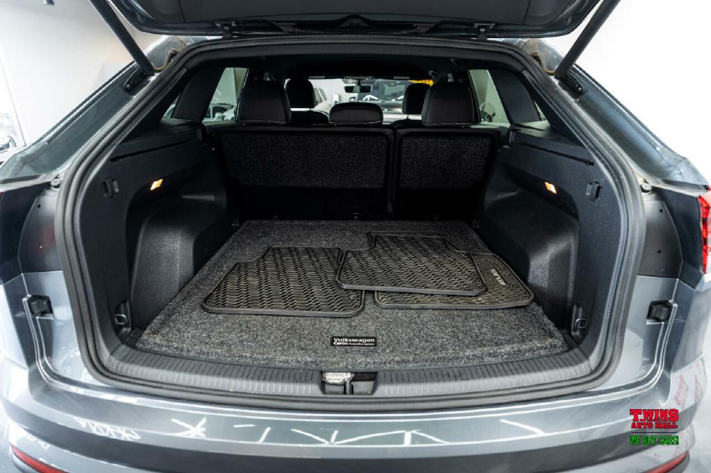 2022 Volkswagen Atlas Cross Spo Image 16