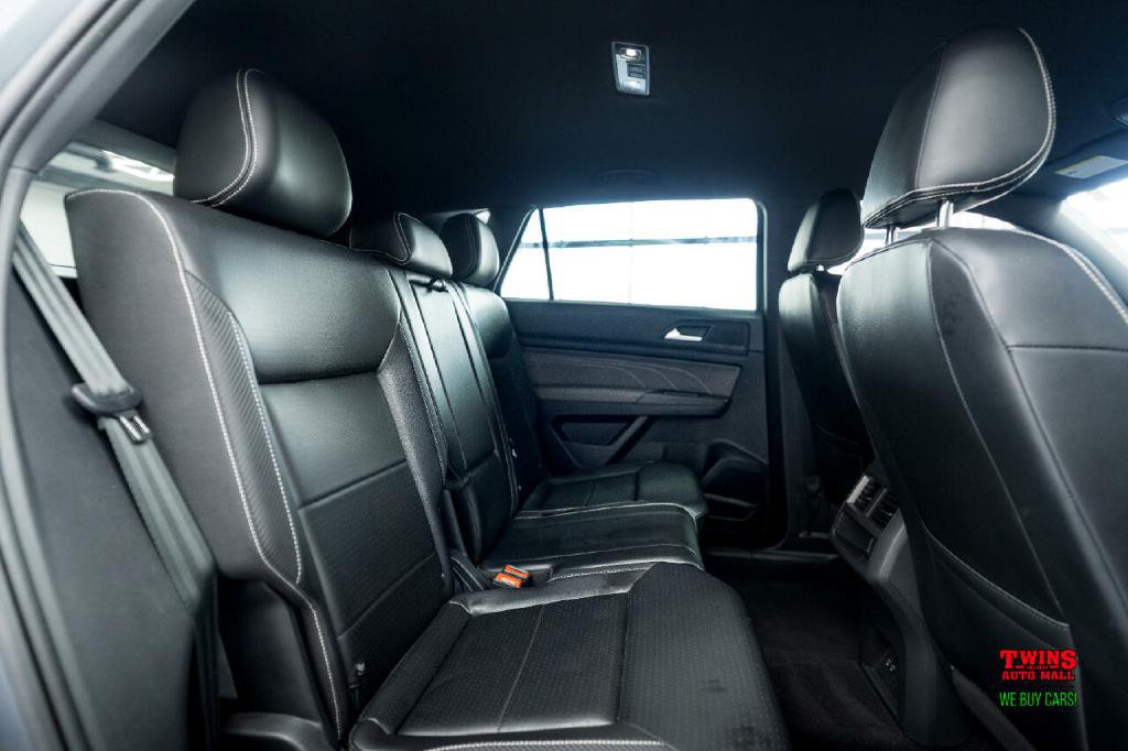 2022 Volkswagen Atlas Cross Spo Image 17