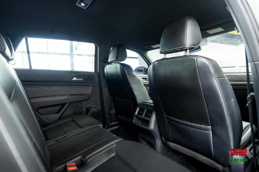 2022 Volkswagen Atlas Cross Spo Image 18