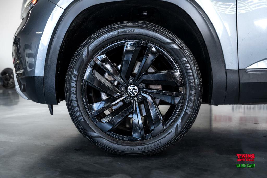 2022 Volkswagen Atlas Cross Spo Image 34