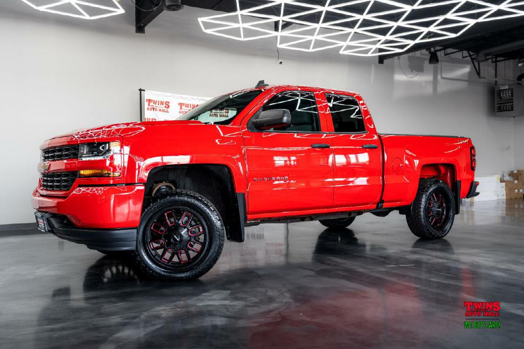 2019 Chevrolet Silverado 1500 Image 2