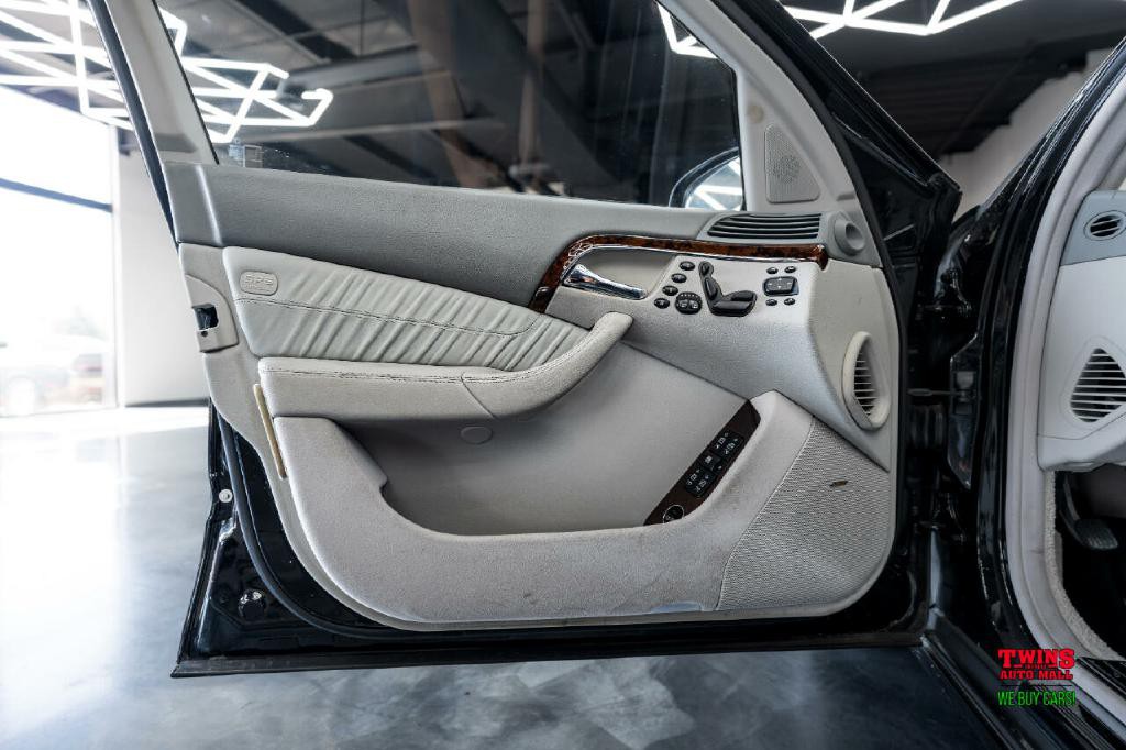 2005 Mercedes-Benz S-Class Image 11
