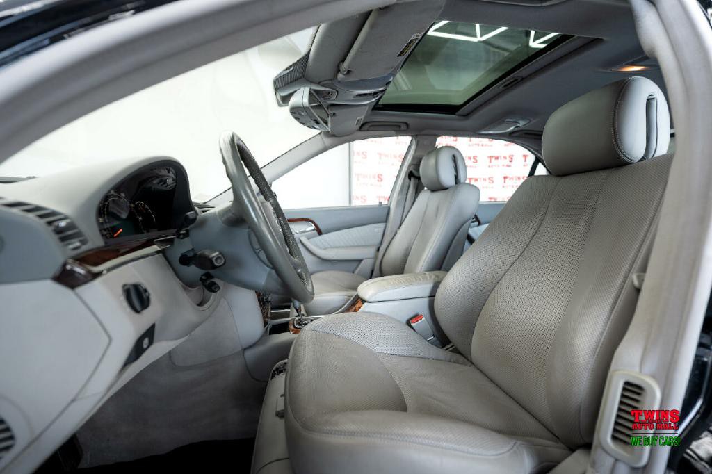 2005 Mercedes-Benz S-Class Image 13