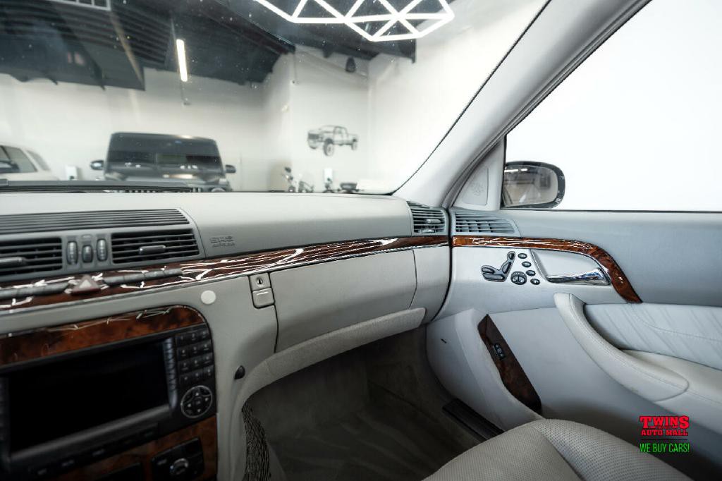 2005 Mercedes-Benz S-Class Image 21