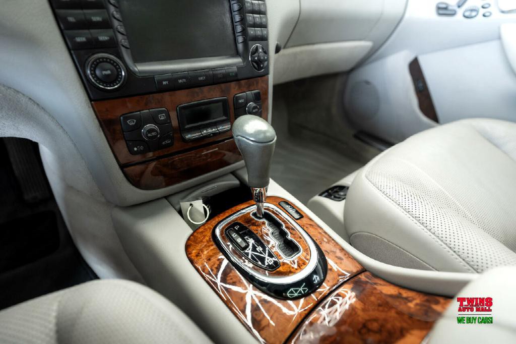 2005 Mercedes-Benz S-Class Image 24