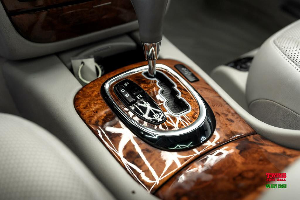 2005 Mercedes-Benz S-Class Image 25