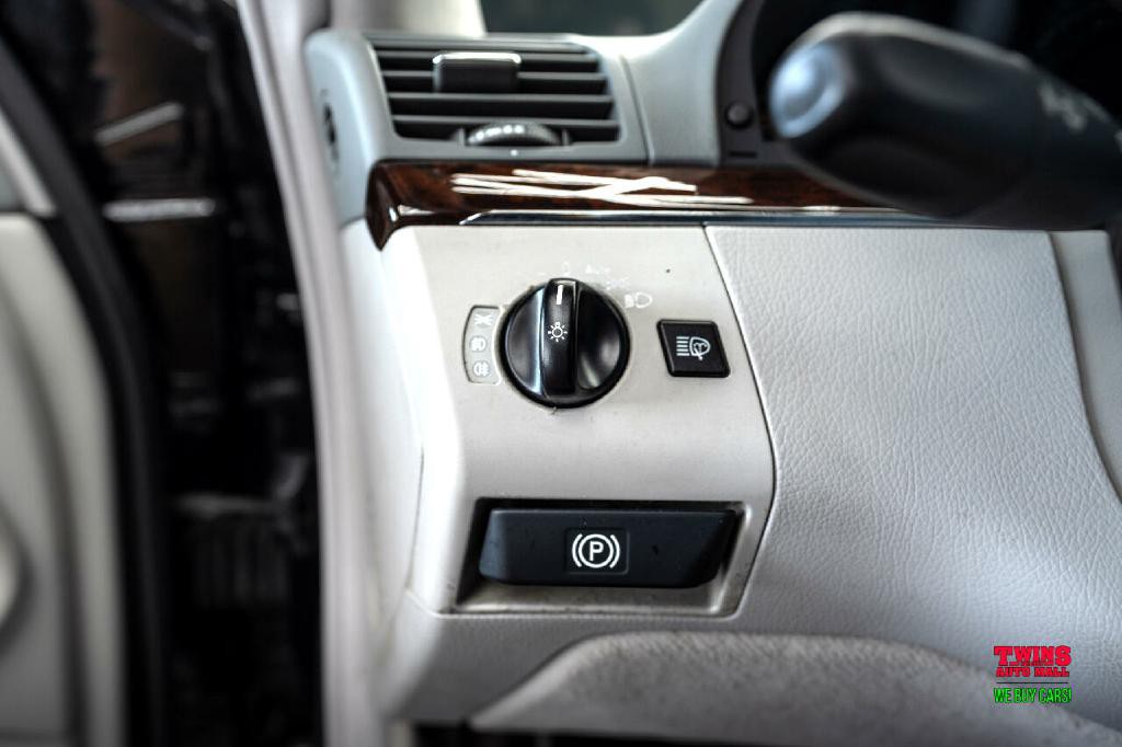 2005 Mercedes-Benz S-Class Image 26