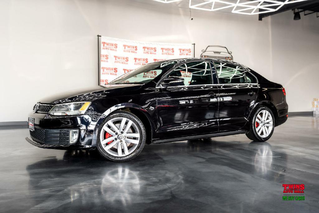 2013 Volkswagen Jetta Image 2
