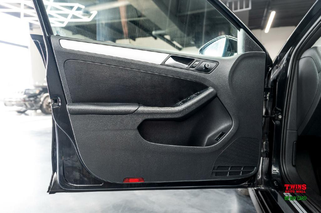2013 Volkswagen Jetta Image 10