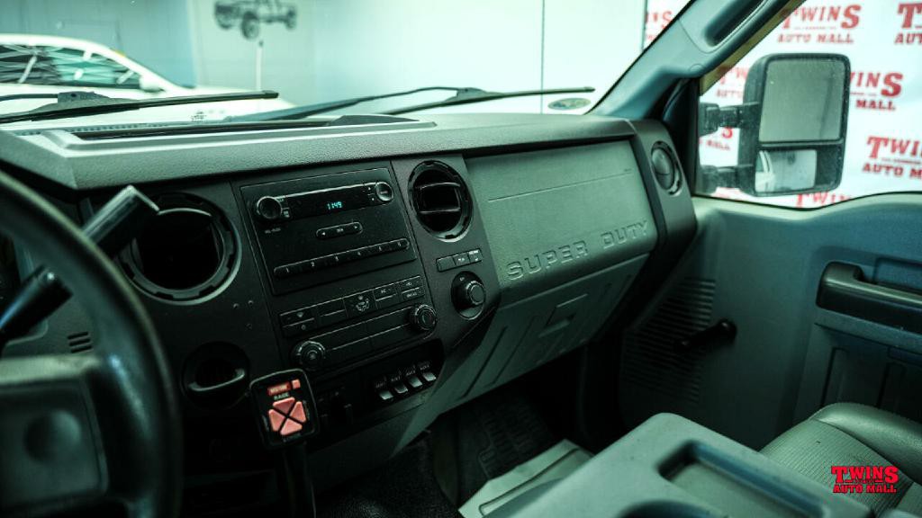 2011 Ford F-250 Image 25