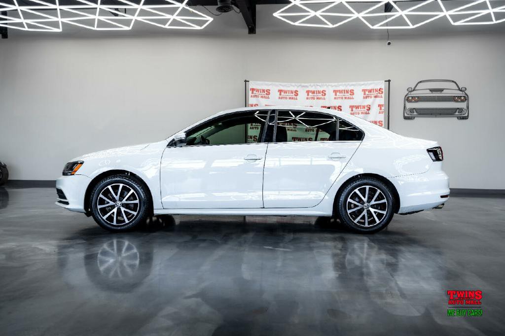 2017 Volkswagen Jetta Image 3