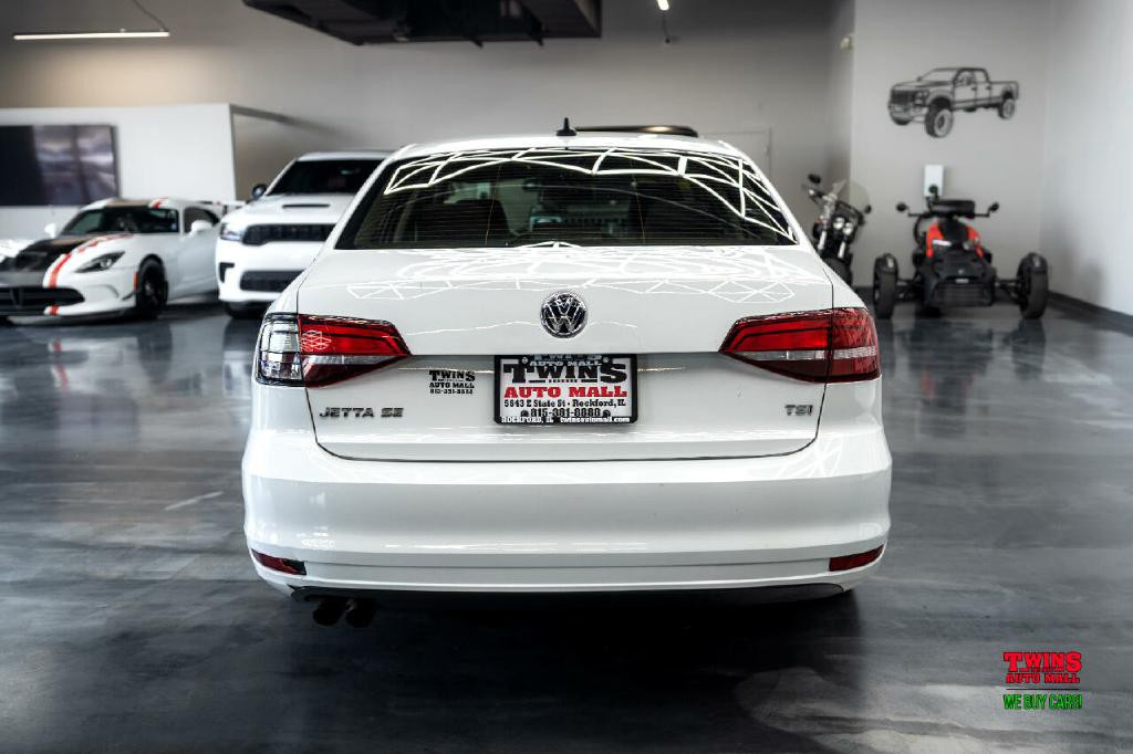 2017 Volkswagen Jetta Image 5