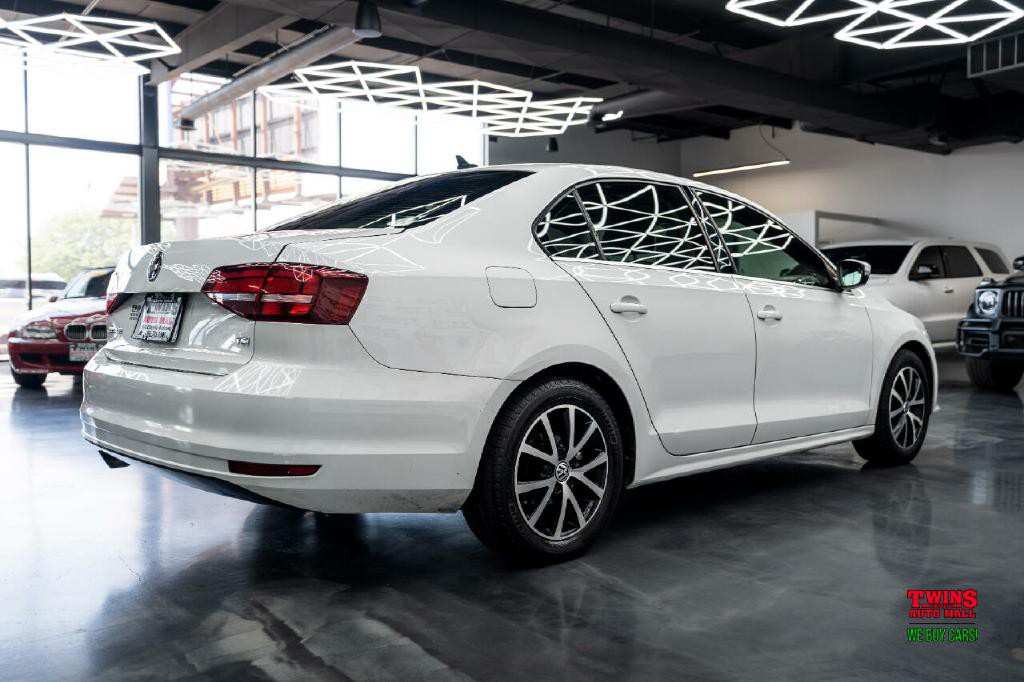 2017 Volkswagen Jetta Image 6