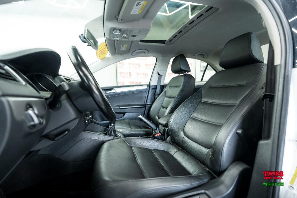 2017 Volkswagen Jetta Image 12