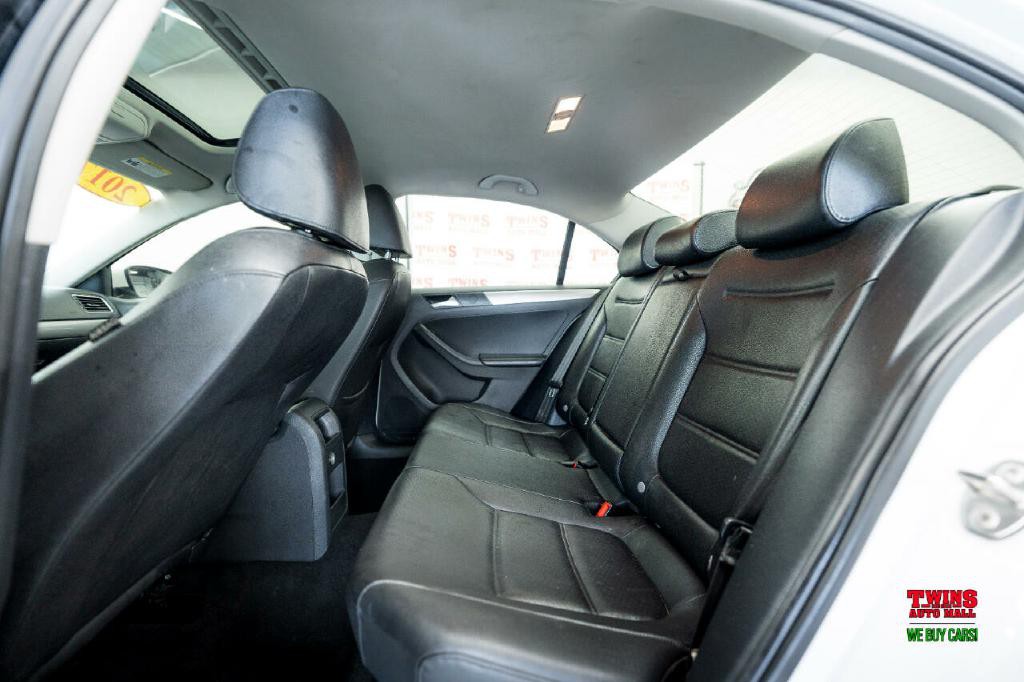 2017 Volkswagen Jetta Image 13