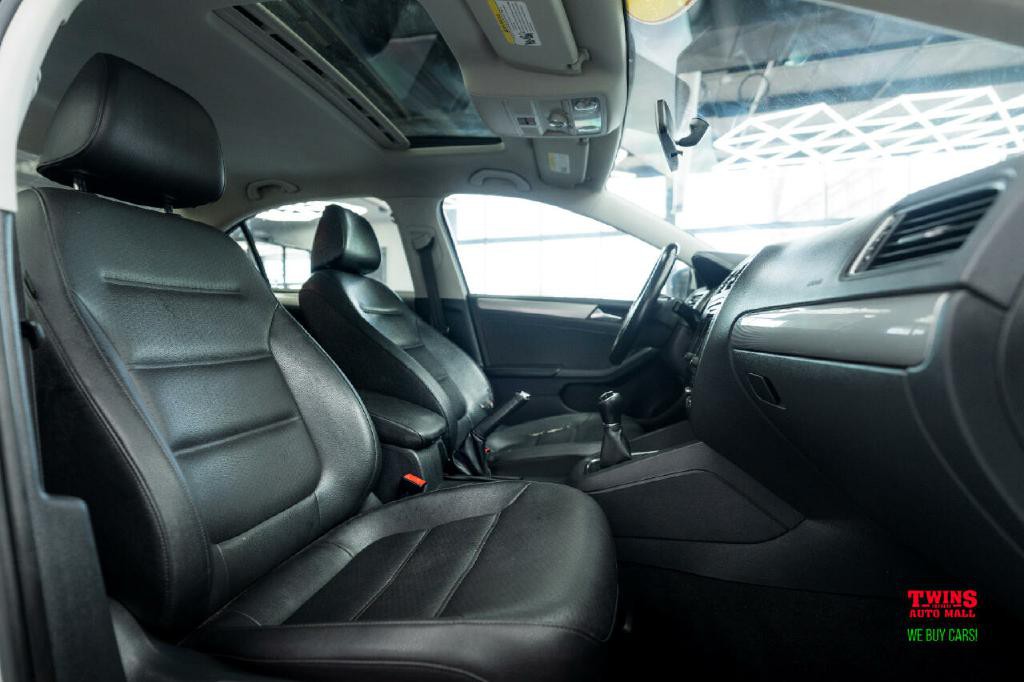 2017 Volkswagen Jetta Image 16