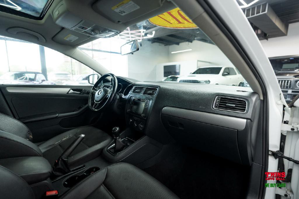 2017 Volkswagen Jetta Image 17
