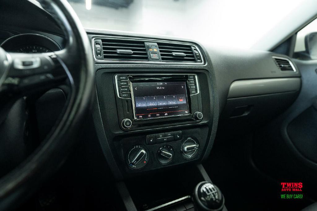 2017 Volkswagen Jetta Image 21
