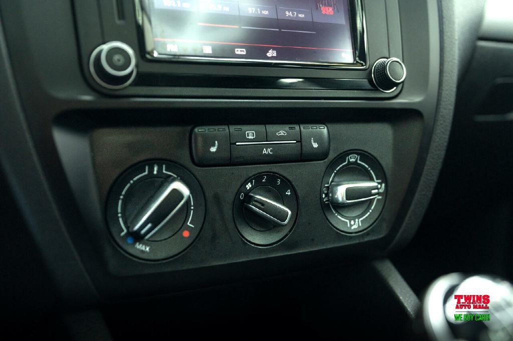 2017 Volkswagen Jetta Image 22