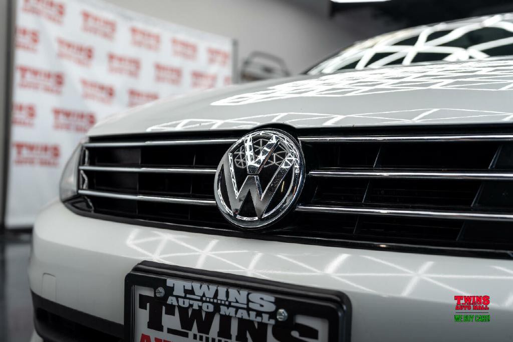 2017 Volkswagen Jetta Image 28