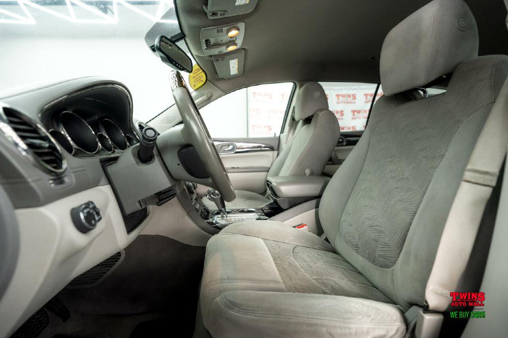 2016 Buick Enclave Image 12