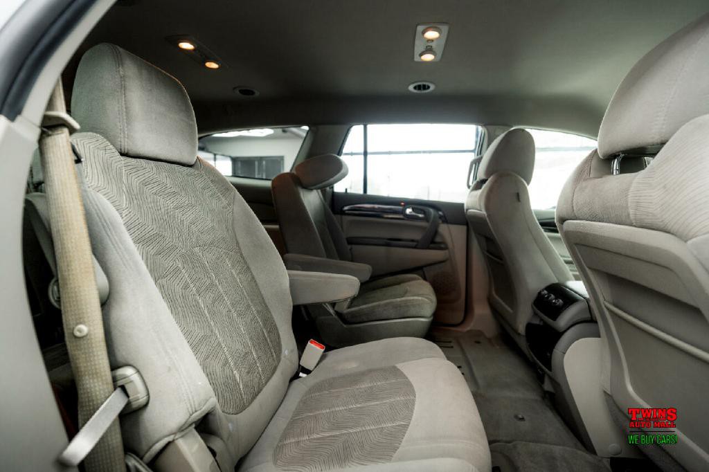 2016 Buick Enclave Image 16