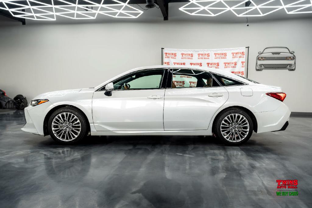 2020 Toyota Avalon Image 3