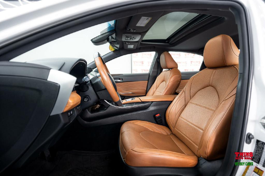 2020 Toyota Avalon Image 12