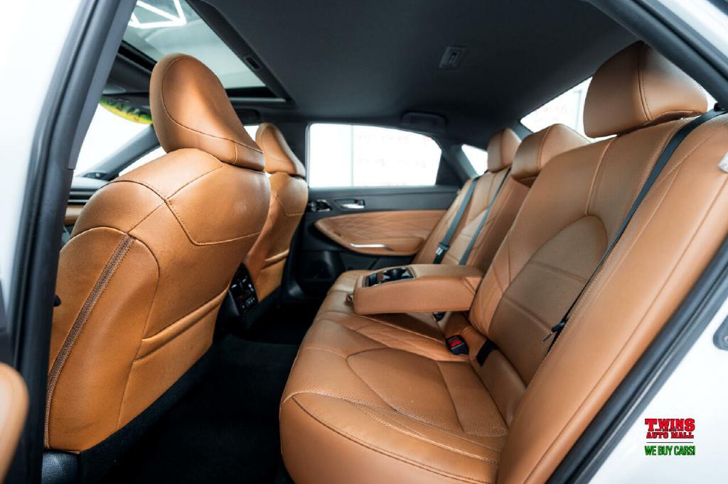 2020 Toyota Avalon Image 13
