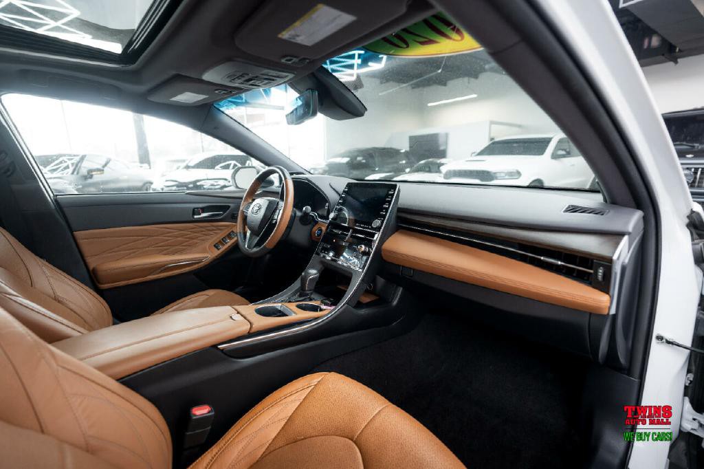 2020 Toyota Avalon Image 17