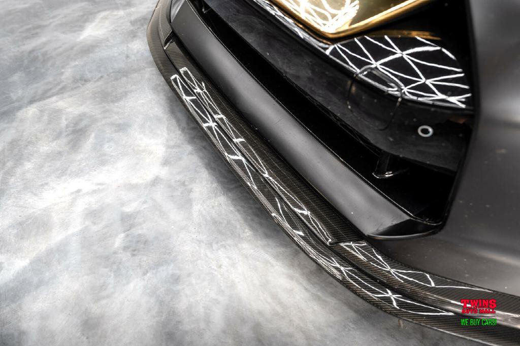 2020 Nissan GT-R Image 40