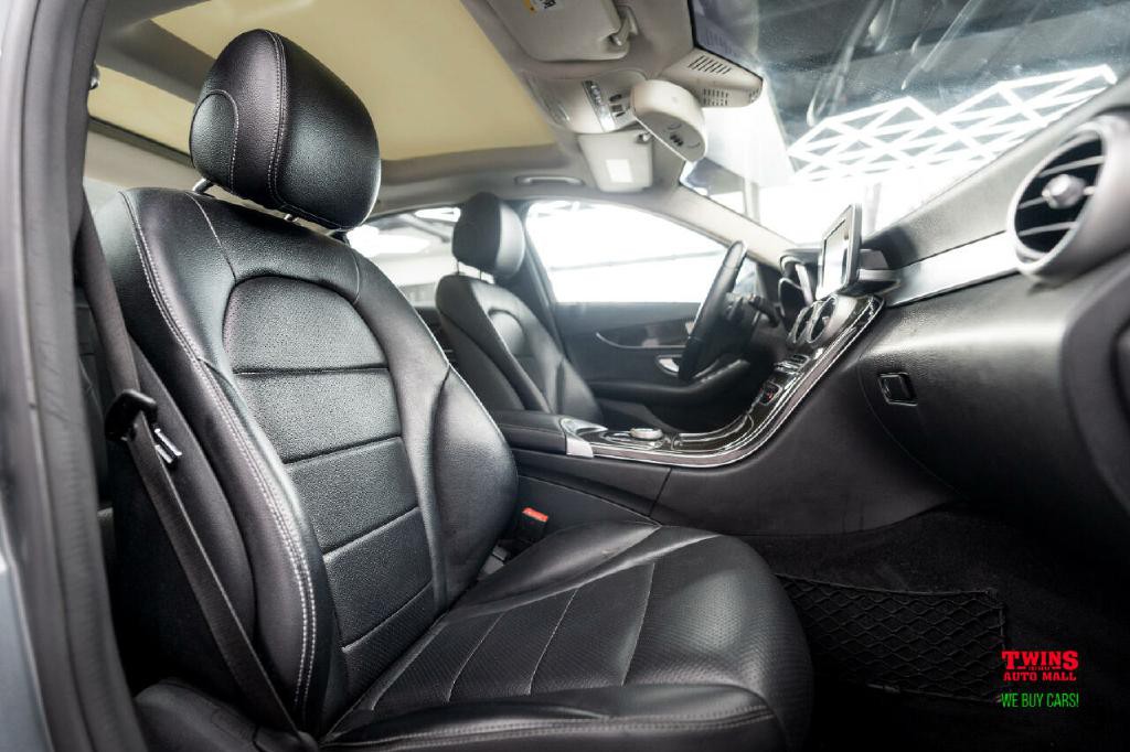 2017 Mercedes-Benz C-Class Image 17