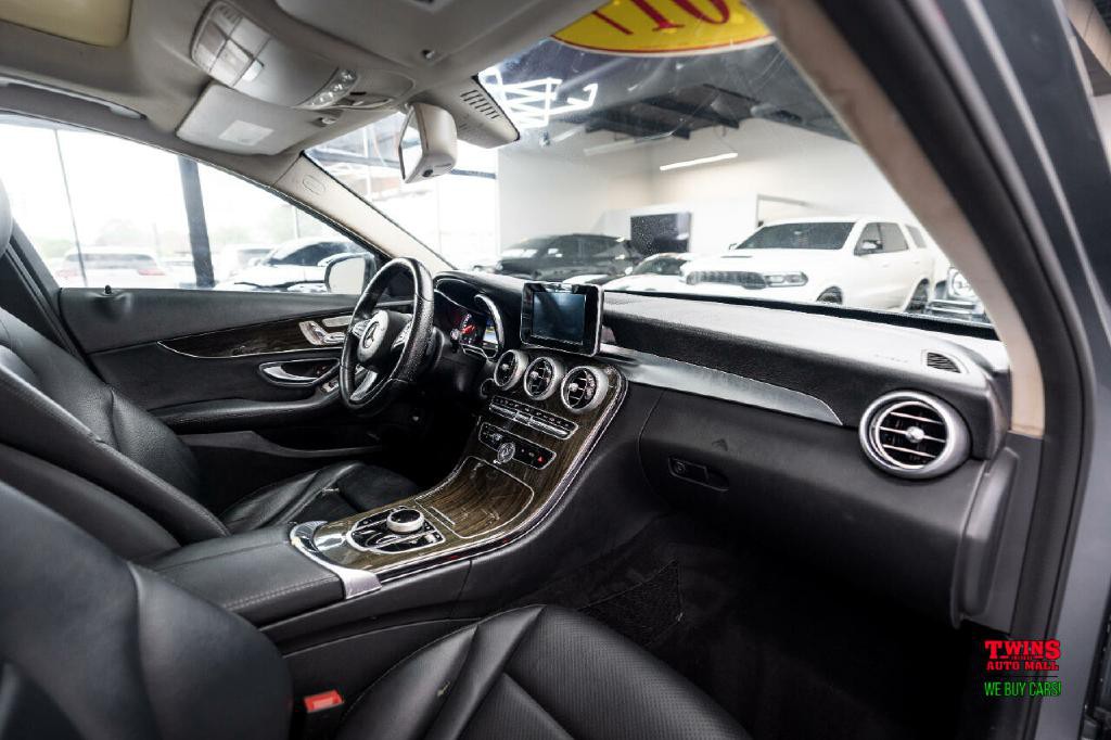 2017 Mercedes-Benz C-Class Image 18