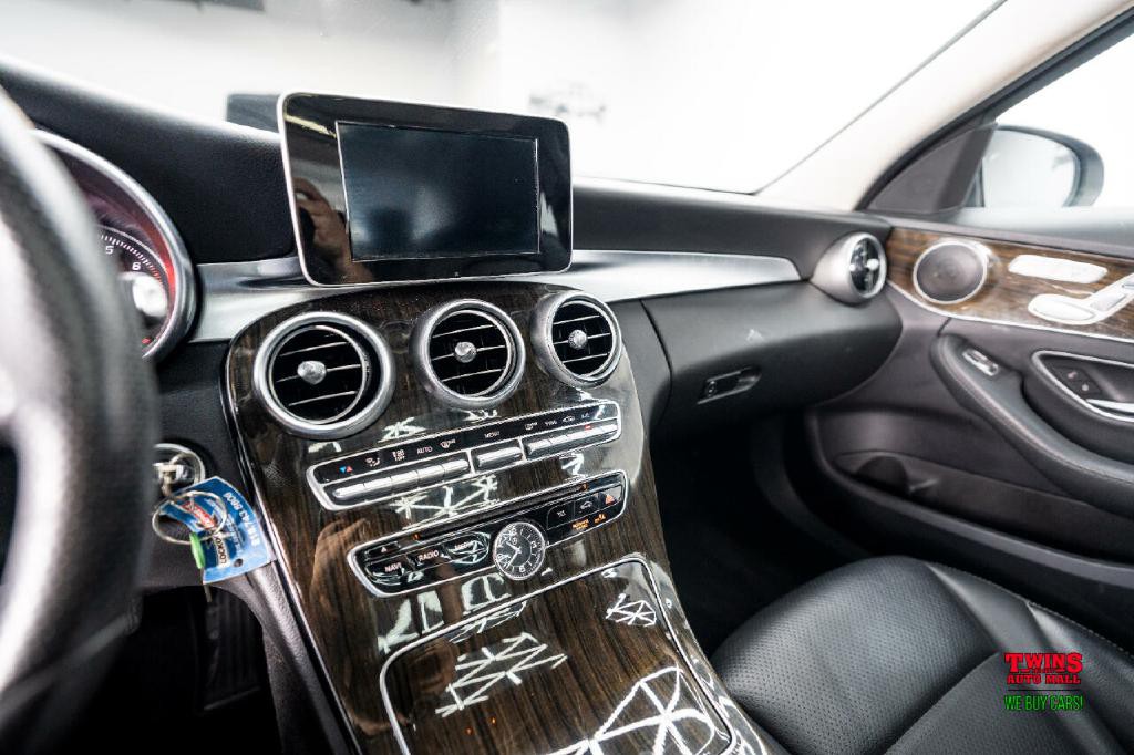 2017 Mercedes-Benz C-Class Image 21