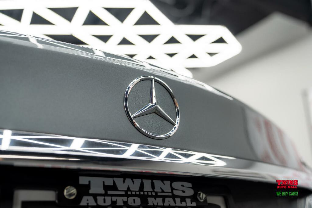 2017 Mercedes-Benz C-Class Image 31