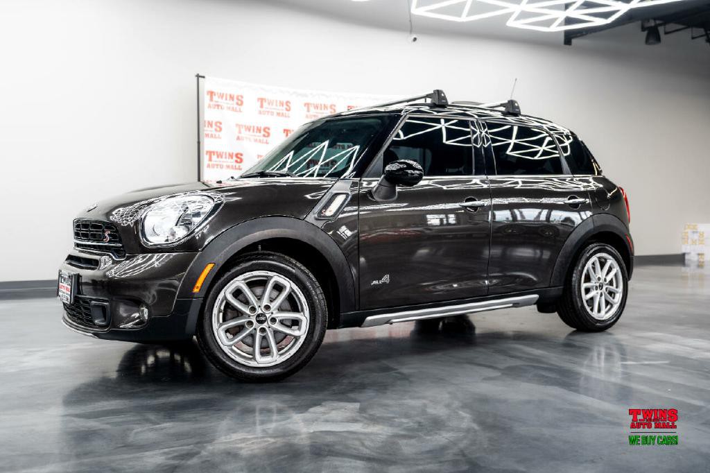 2016 MINI Countryman Image 2