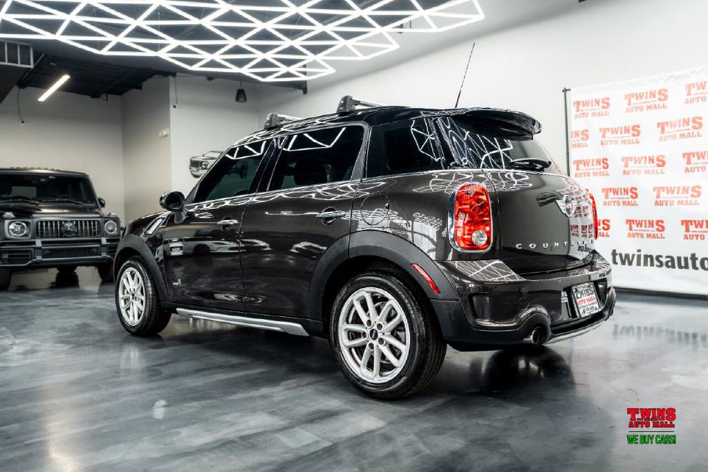 2016 MINI Countryman Image 4