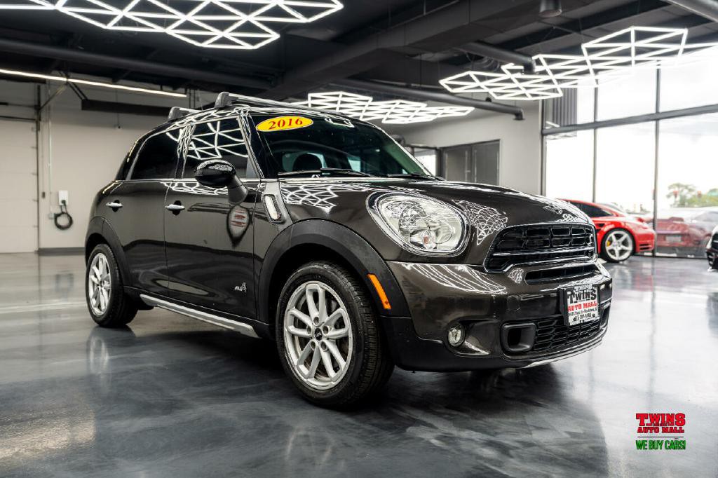 2016 MINI Countryman Image 8