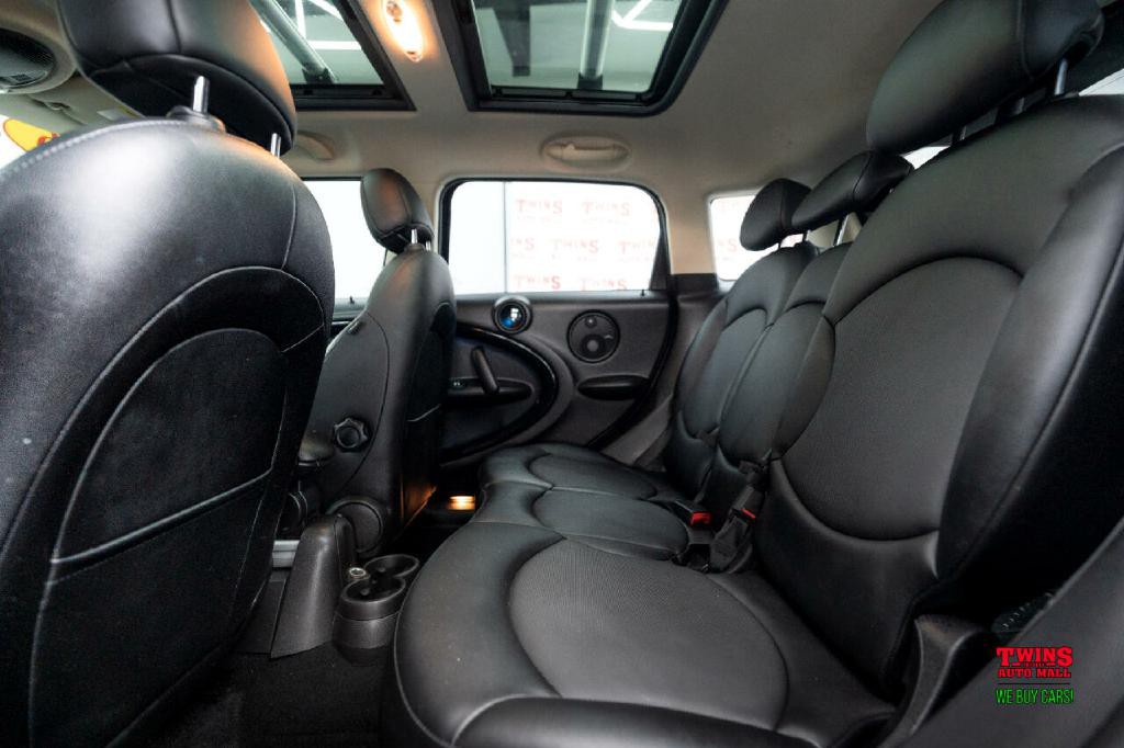 2016 MINI Countryman Image 13