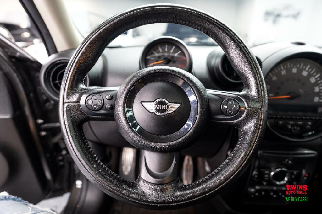 2016 MINI Countryman Image 18