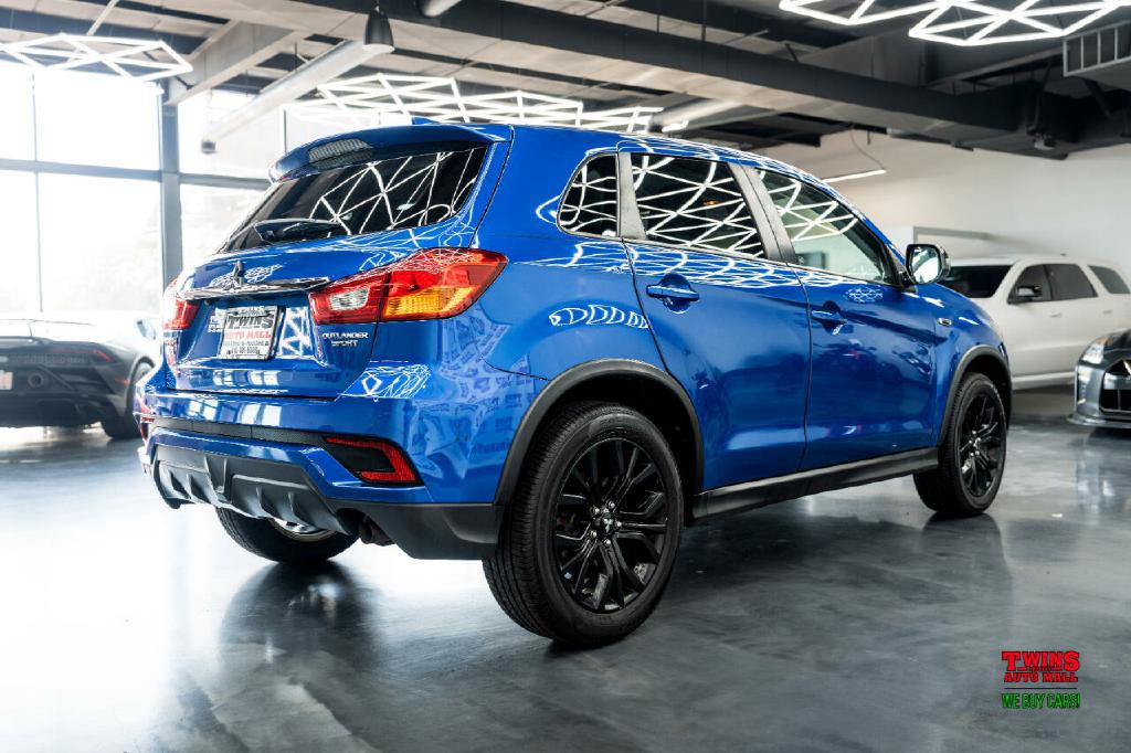 2019 Mitsubishi Outlander Image 6