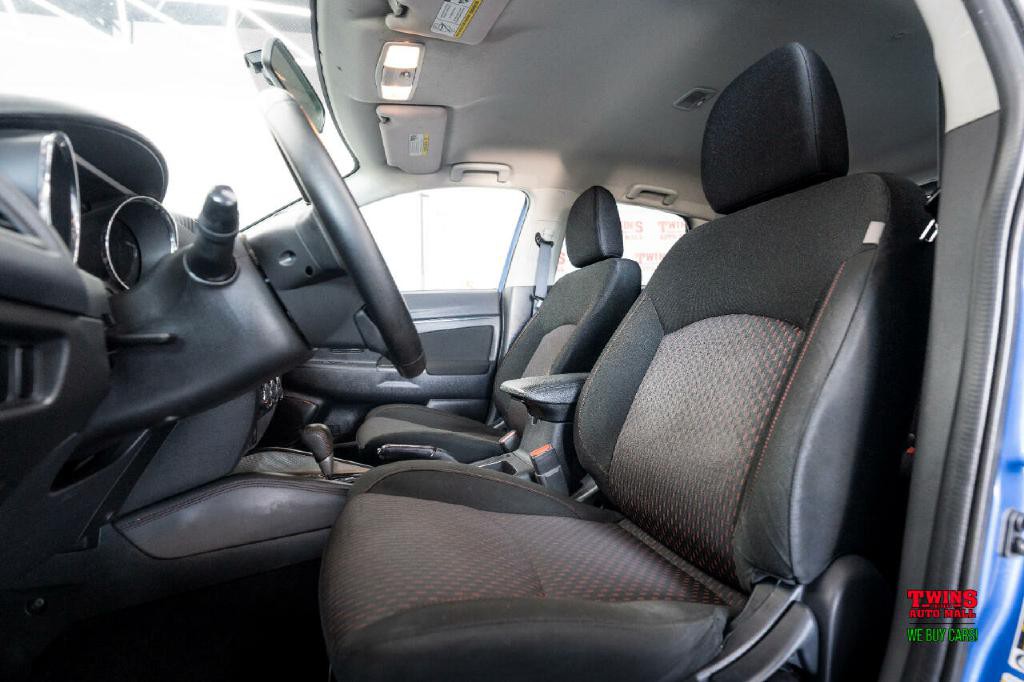 2019 Mitsubishi Outlander Image 12