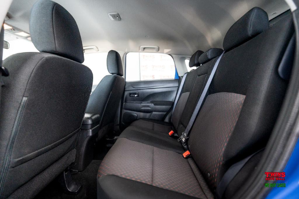 2019 Mitsubishi Outlander Image 13