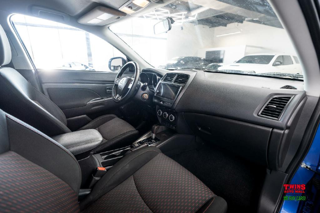 2019 Mitsubishi Outlander Image 17