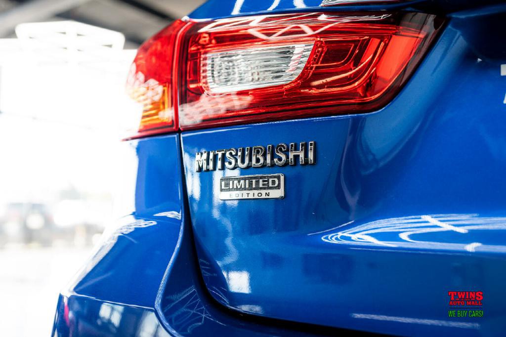 2019 Mitsubishi Outlander Image 26