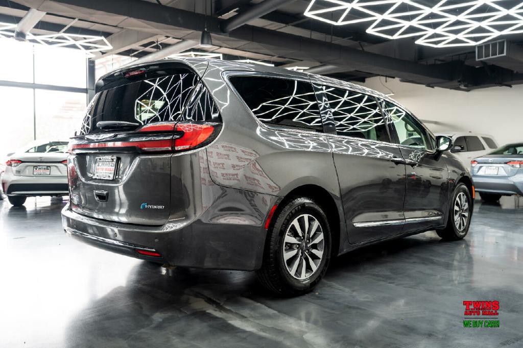 2023 Chrysler Pacifica Image 6