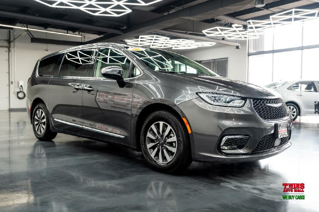 2023 Chrysler Pacifica Image 8
