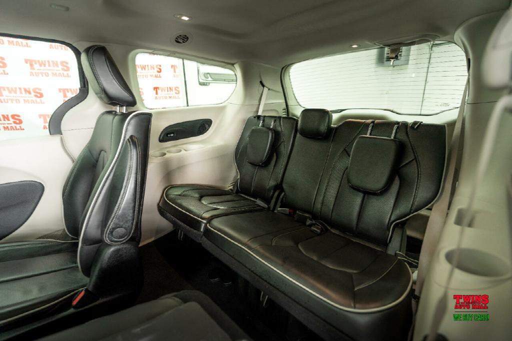 2023 Chrysler Pacifica Image 14