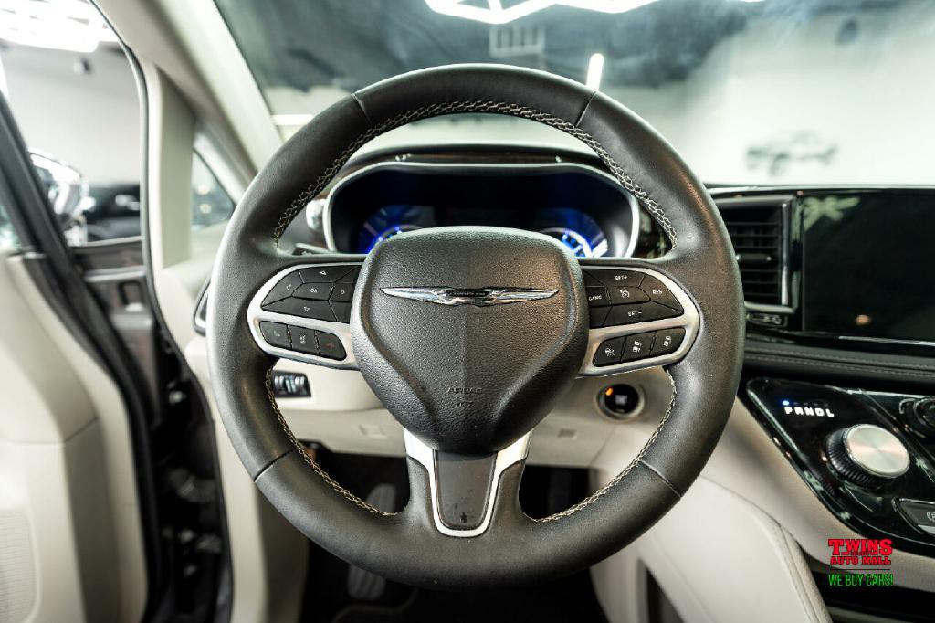 2023 Chrysler Pacifica Image 19