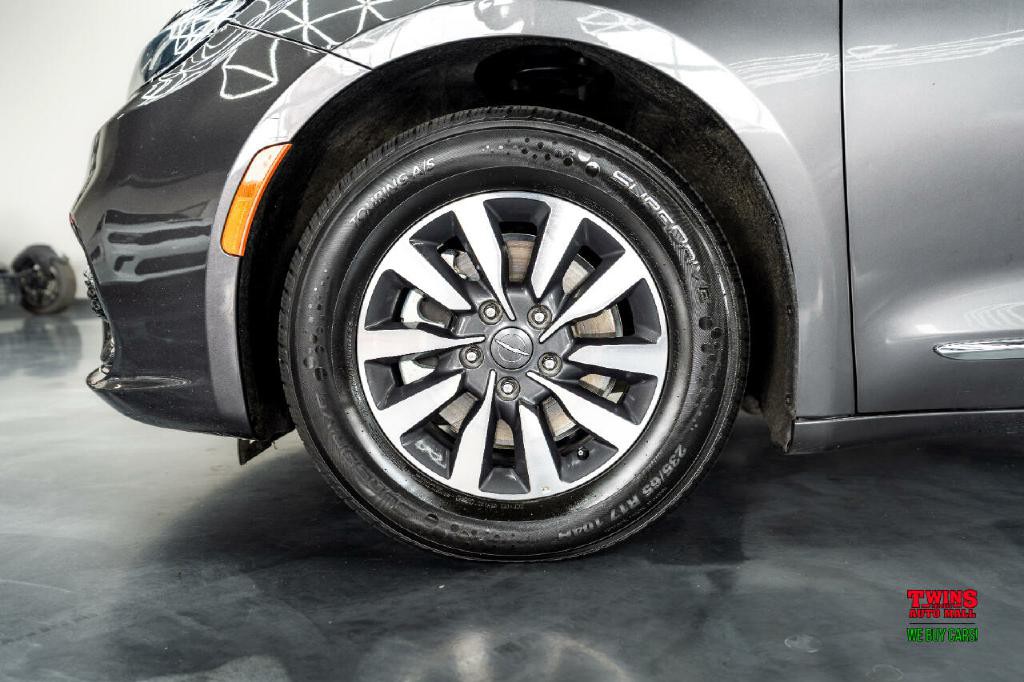 2023 Chrysler Pacifica Image 30
